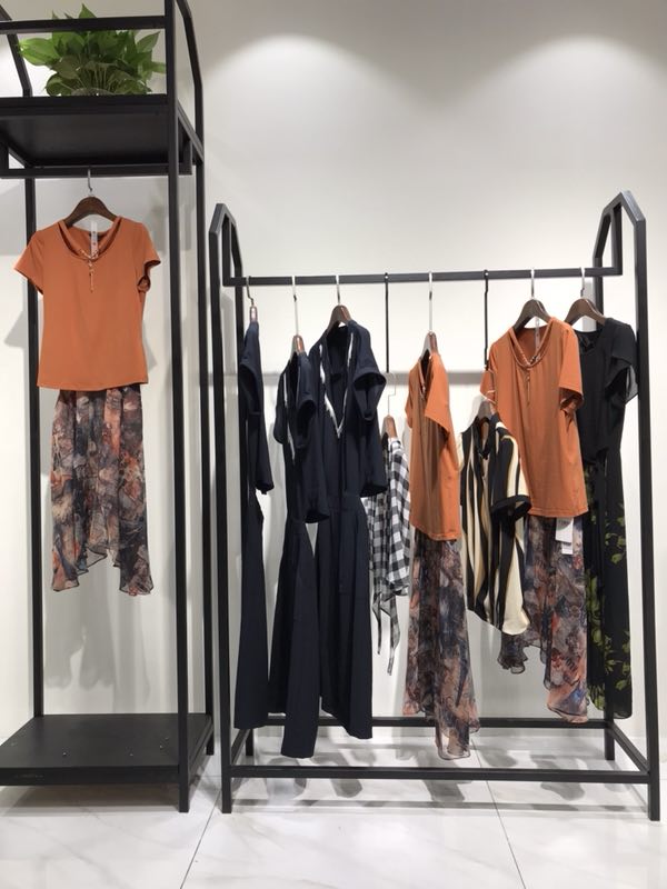 �人�����ۿ�Ůװ�߷�����