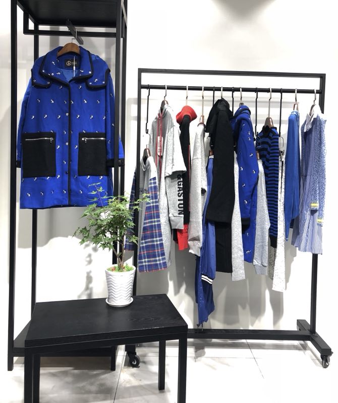 ���ڸ߶�P&GŮװ�ۿ��߷�����